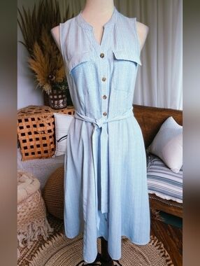 642. Croft & Barrow Blue Chevron Sleeveless Midi Dress